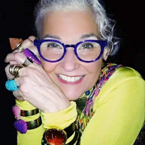 Retired Jan Michaels Locket Ring with Faux Pearl - Picture 4 of 7